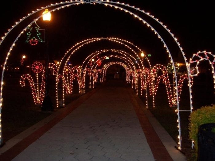 The Best Neighborhood Christmas Lights in Lakeland