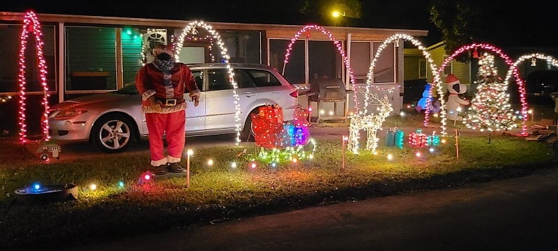 Reynolds-Road-Lakeland-Christmas-Lights-1