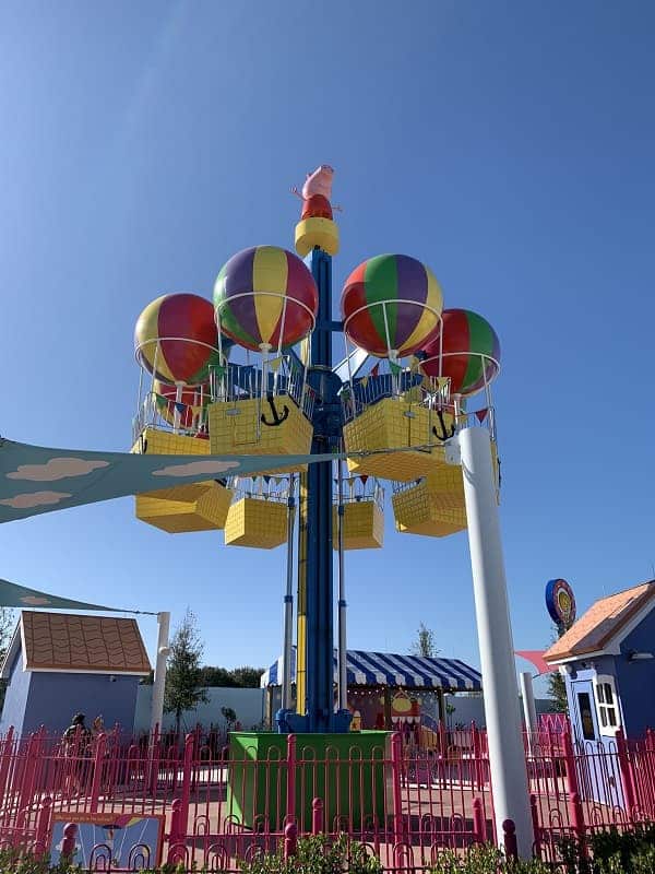 Peppa Pig Theme Park Balloon Ride (4)