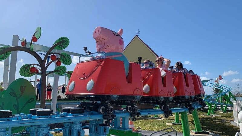 Peppa Pig Theme Park Roller Coaster (3)