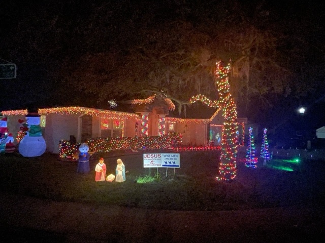 Saddlewood Drive Bartow Florida Christmas Lights