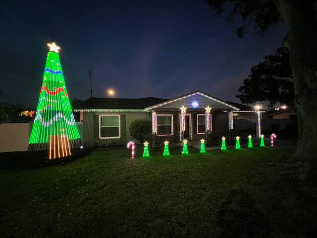 Assembly Street Eagle Lake Christmas Lights Polk County FL