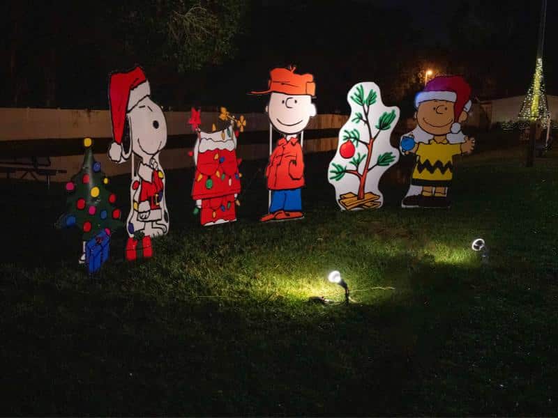 Ariana Village Christmas Light Displays