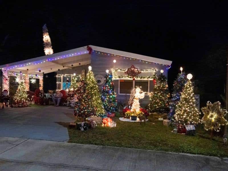 Ariana Village Christmas Lights Lakeland FL 2